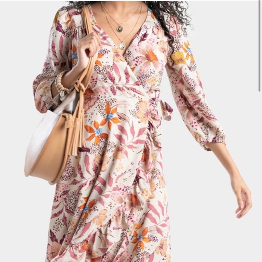 Mi Ami Floral Wrap Dress Francesca’s Medium